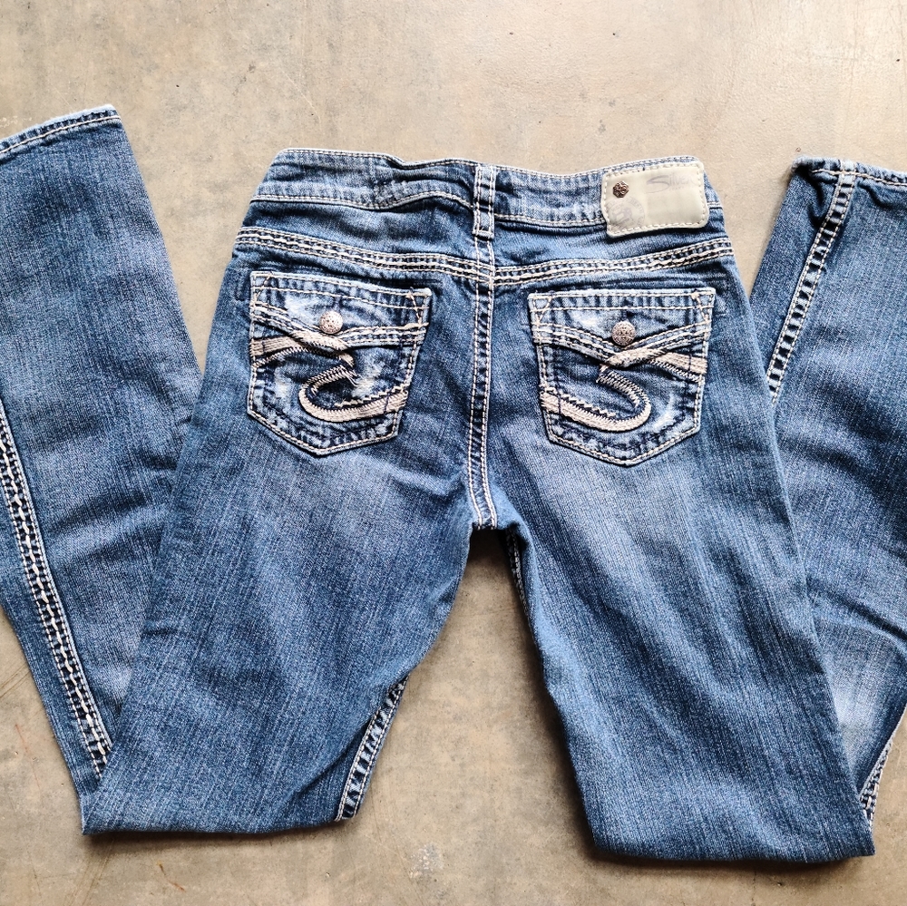Womans 26x33 Silver Jeans